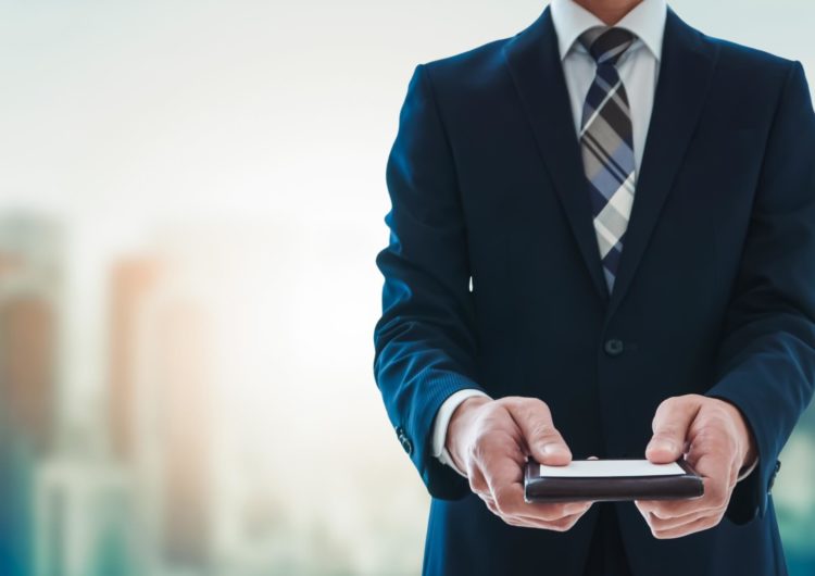 「名刺代わりのホームページ」に戻す前に考えたいこと